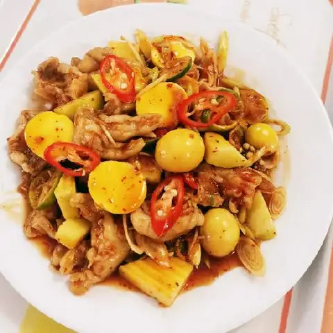 Ăn Vặt LAMI - Chân Gà Sốt Thái, Sứa Trộn & Tai Heo - Phạm Công Trứ - Ăn vặt gần bạn