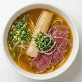 Hình ảnh Bún bò tái chả