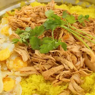Xôi mặn thập cẩm gà xé đặc biệt - 50.000 ₫ tại Xôi Gà & Xôi Mặn Chú Luân - Võ Văn Tần