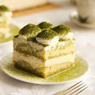 Hình ảnh Tiramisu ladyfinger matcha tim