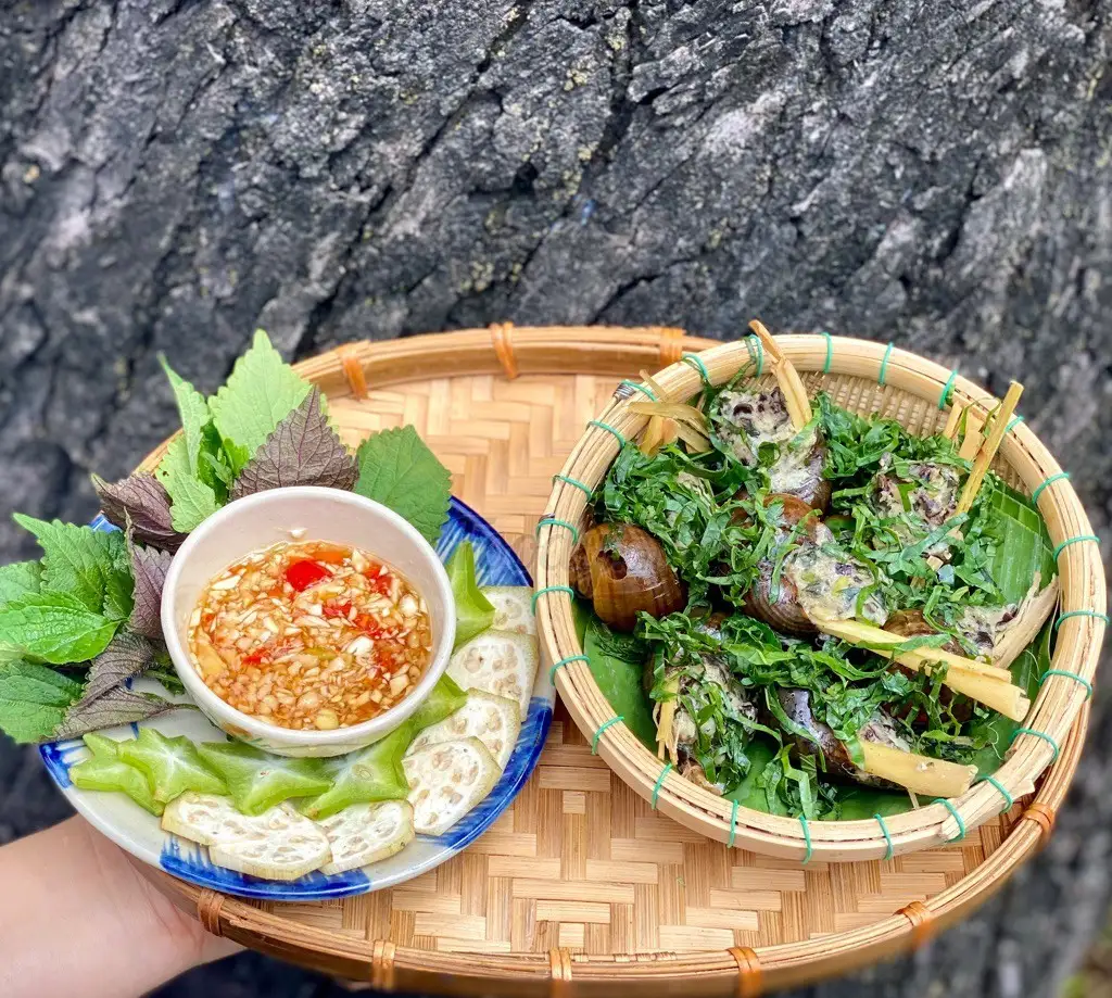 Ốc nhồi thịt hấp sả - 94.000 ₫ tại Bún Riêu Nhà - Trần Quốc Thảo