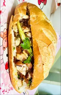 Bánh mì heo quay - 32.000 ₫ tại Bánh Mì Heo Quay A Phủ - Hoàng Văn Thụ