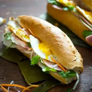 Bánh mì chả trứng - 26.000 ₫ tại Bánh Mì Cô Yến - Vĩnh Khánh