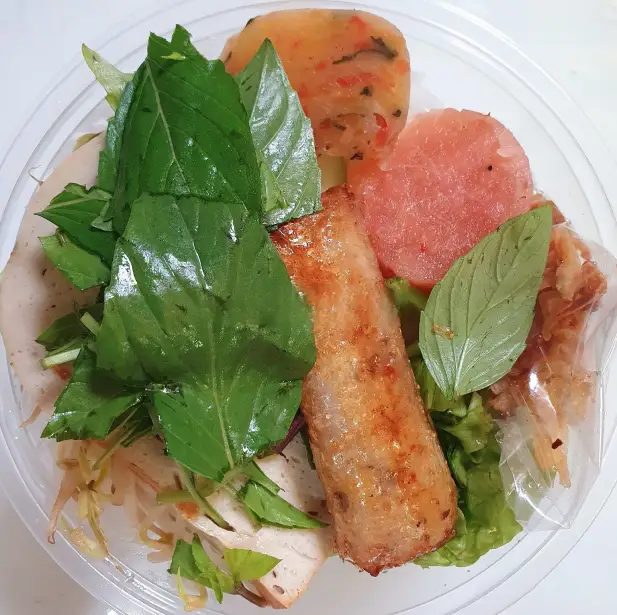 Bánh ướt thập cẩm chay - 42.000 ₫ tại Quán Chay Bếp Nhà 38 - Đường Số 77