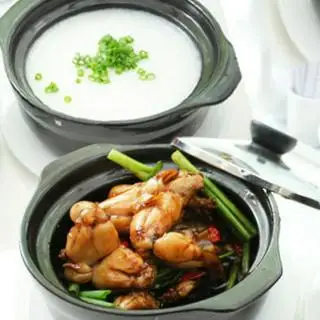 Cháo ếch 2 con - 100.000 ₫ tại Cháo Ếch Singapore D2 - Ung Văn Khiêm