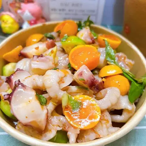 Bé Út Chân Gà - Chân Gà Sốt Thái Rút Xương & Bạch Tuộc Sốt Thái - Bùi Đình Túy - Ăn vặt gần bạn