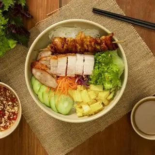 Hình ảnh Bún trộn đặc biệt
