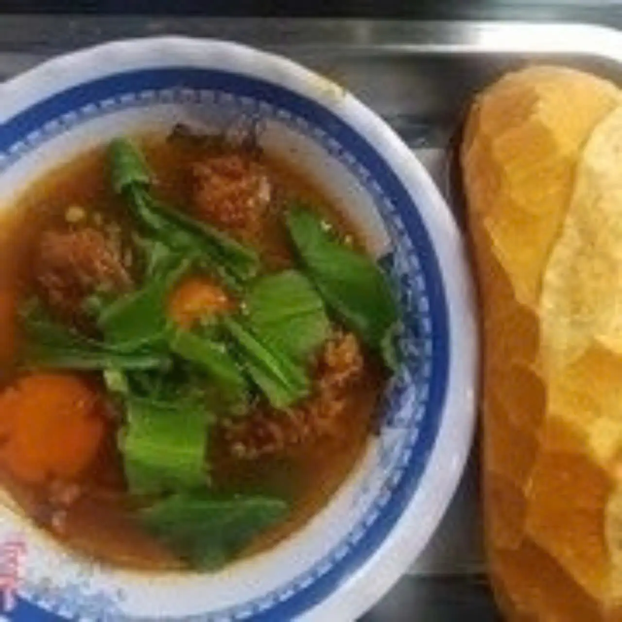 Bánh mì bò kho - 48.000 ₫ tại Hủ Tiếu Bò Kho Gia Truyền Bòn Bon - Nguyễn Tri Phương