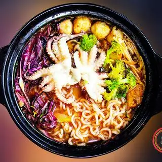 Mì Kim Chi Bạch Tuộc - 68.000 ₫ tại Mì Cay Sasin - Hoa Phượng