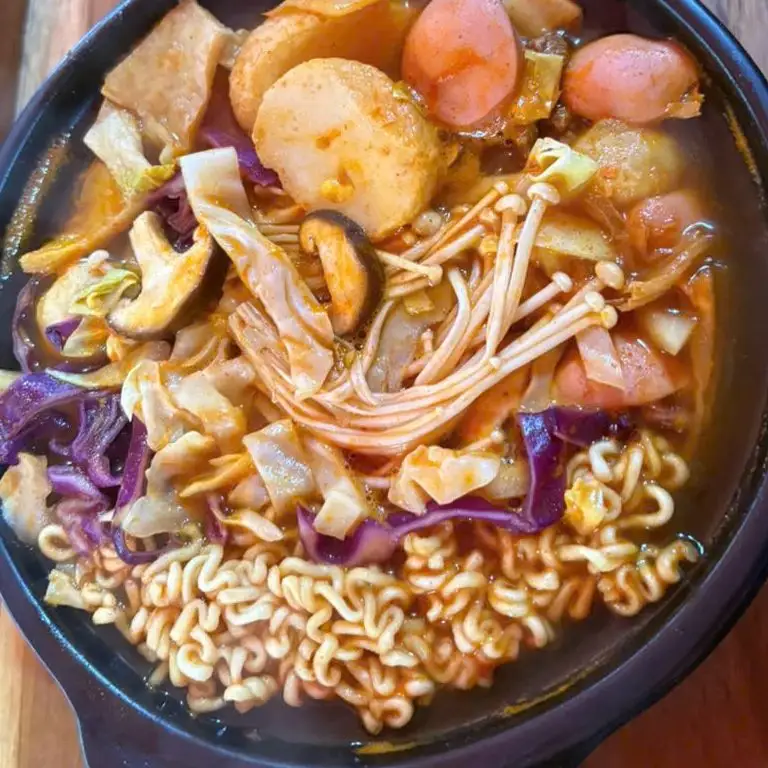 Hình ảnh Mỳ Cay Bò Nấm