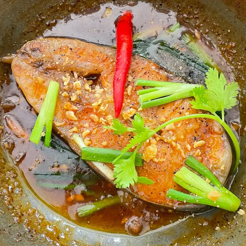 Hình ảnh Cơm đĩa ba sa kho tộ