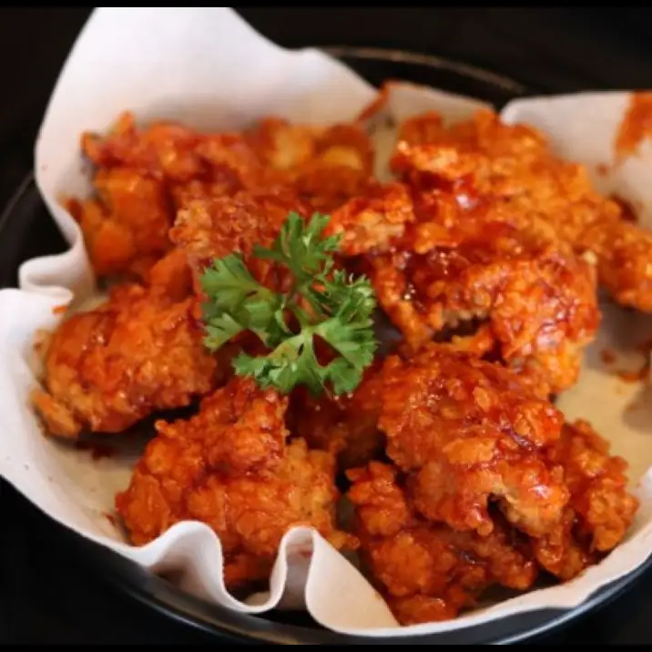 Hình ảnh Gà Rán Không Xương Có Sốt (200gr)