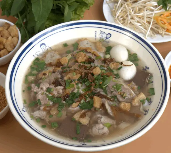 Hình ảnh 牛肉牛腩双拼粉 – Phở tái nạm