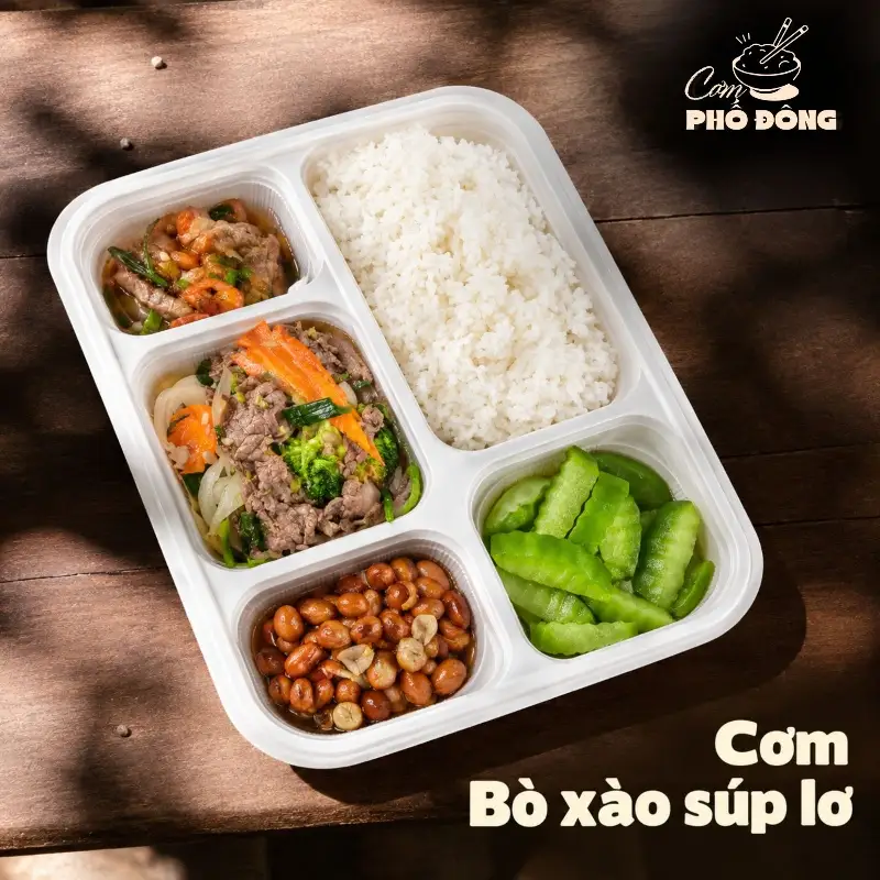 Hình ảnh Cơm Bò xào súp lơ cần tỏi