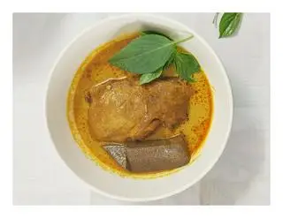 Hình ảnh ( má đùi vịt) chưa bao gồm bún, bánh mì, mì gói