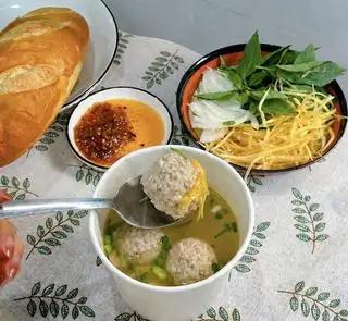 Hình ảnh Bánh Mì Xíu Mại Chén Handmade