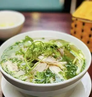 Hình ảnh PHỞ GÀ TA KÈM COCACOLA 