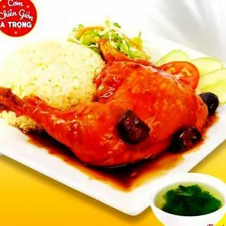 Hình ảnh Cơm Đùi Gà Quay Sốt Nấm