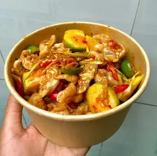Hình ảnh Chân gà rút xương sốt thái - phần nhỏ