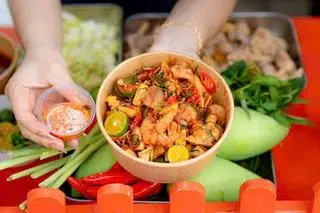 Hình ảnh chân gà rút xương 100% ( sốt thái size nhỏ )