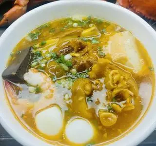 Hình ảnh Bánh canh giò heo tôm chả trứng - không cua
