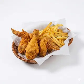 Hình ảnh Combo 1 đùi gà + 2 cánh gà + 1 khoai tây chiên