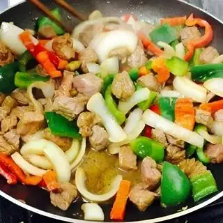 Hình ảnh Gà xào sả ớt