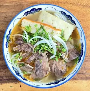 Hình ảnh Bún bò nạm chả