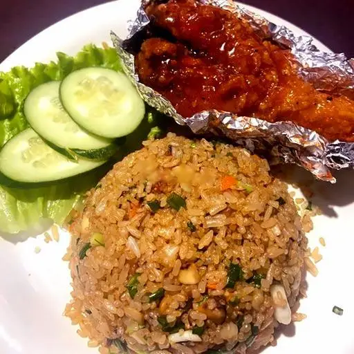 Hình ảnh Cơm đảo đùi gà sốt