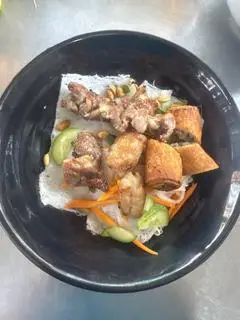 Hình ảnh Bánh hỏi thịt nướng - nem nướng - chả giò