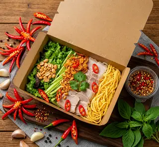 Hình ảnh Bún Nước Tương Thịt Luộc Siêu Cay