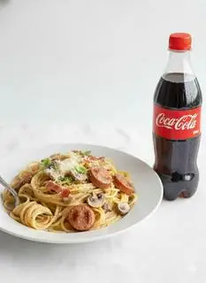 Hình ảnh Combo mì Ý xúc xích thịt xông khói sốt kem + Coca