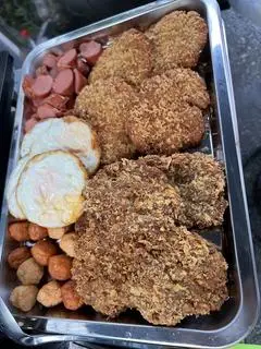 Hình ảnh Mì trộn bò chiên xù
