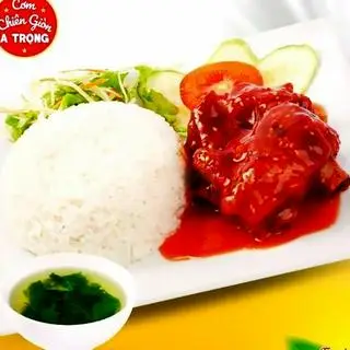 Hình ảnh Cơm Sườn Non Nướng Sốt Chua Ngọt