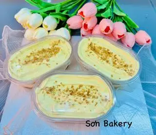 Hình ảnh Kem trứng dừa nướng