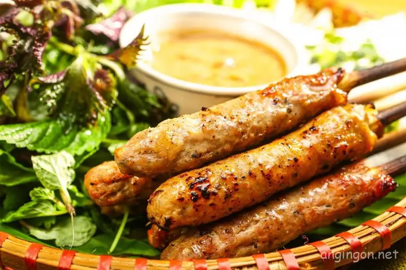 Hình ảnh Nem lụi/1que, không bao gồm đồ  cuốn