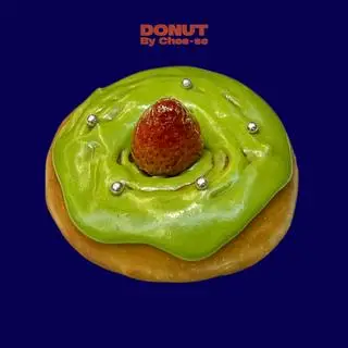 Hình ảnh Donut Nhân Kem Trà xanh - hơi ngọt
