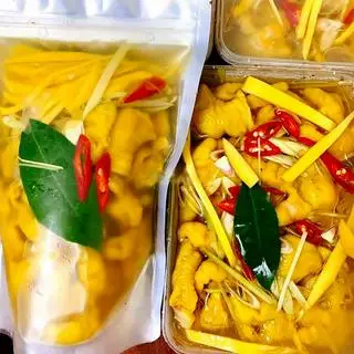 Hình ảnh 1 gói to CHÂN GÀ SẢ ỚT RÚT XƯƠNG mĩx cóc KÈM SỐT CHẤM THẦN THÁNh
