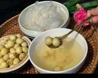 Hình ảnh Yến tươi chưng nóng Sen nhãn 200ml