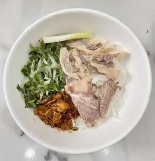 Hình ảnh Bún bò nạm gân
