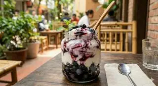 Hình ảnh Sữa chua trân châu Việt Quất