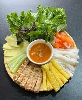 Hình ảnh Nem nướng Nha Trang (6 cuốn)