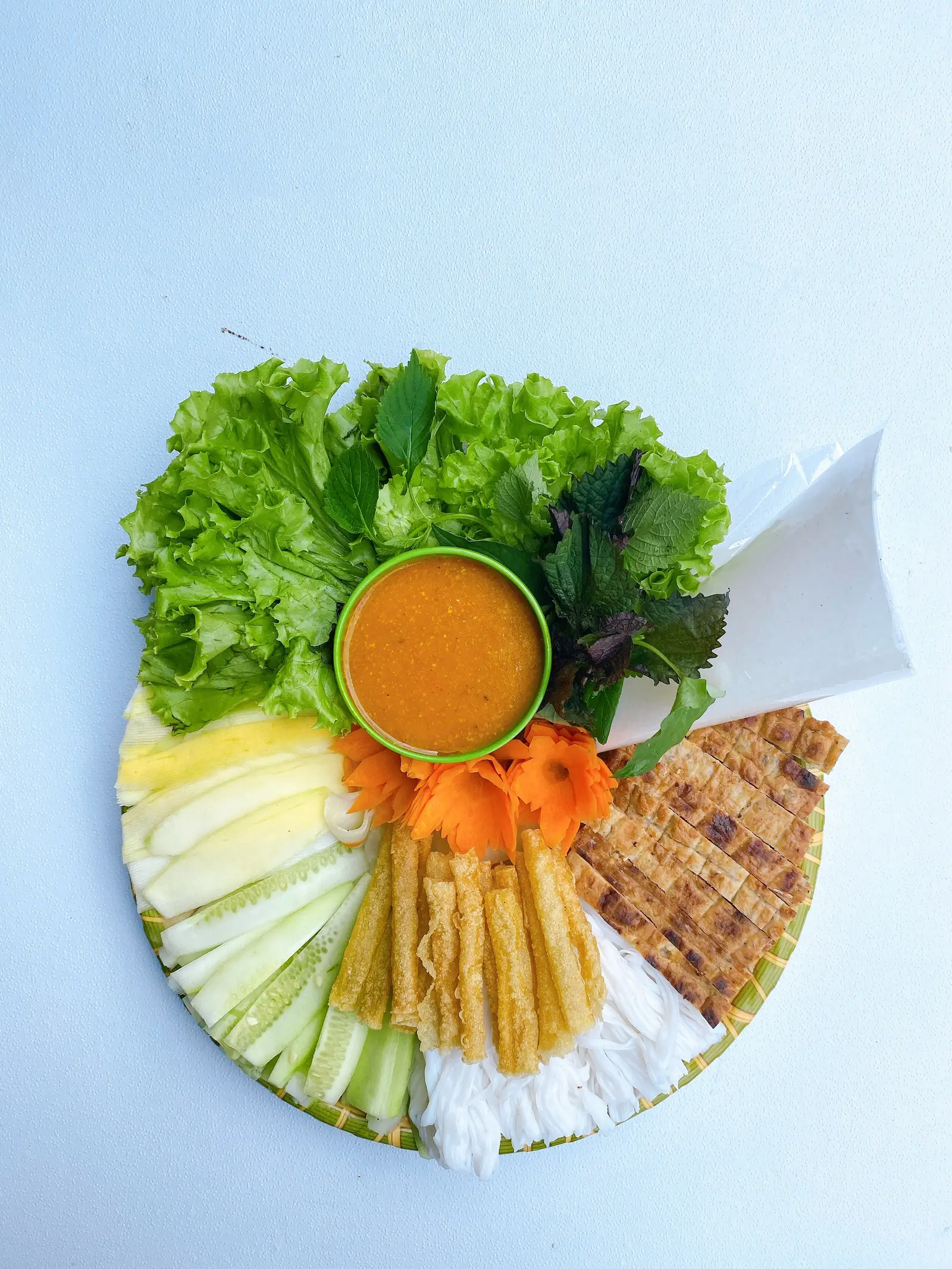 Hình ảnh combo 1 nem nướng Nha Trang 1 trà olong