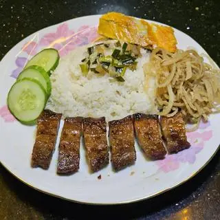 Hình ảnh Cơm Tấm Ba rọi, bì, chả cua