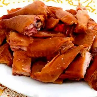 Hình ảnh Gà hun khói 1 con hâm nóng