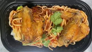 Hình ảnh Mì ý cánh gà chiên nước mắm