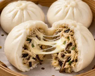 Hình ảnh BÁNH BAO GÀ NẤM PHÔ MAI