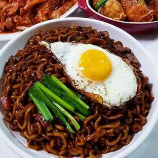 Hình ảnh Mì tương đen