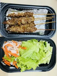 Hình ảnh Combo Heo “Ngất Ngây”(10 Xiên “Heo” nướng mỹ vị +8 Miếng bánh mì)