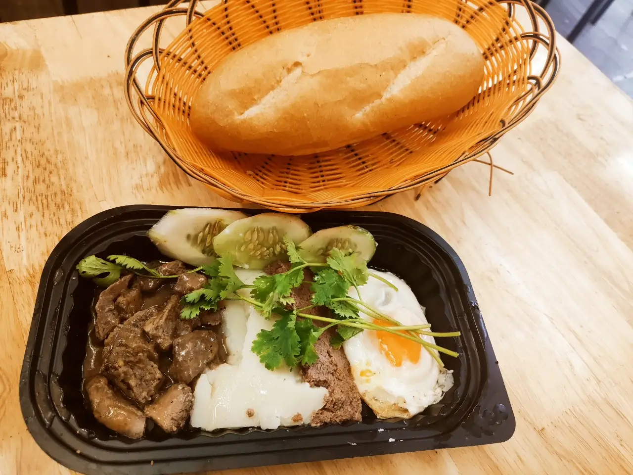 Hình ảnh Bò CHÁY TỎI Sốt Tiêu Đen Nhỏ